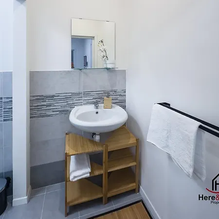 Elegant Apartment - Airport 5Min - Ac - Smart Tv Genoa Exterior photo